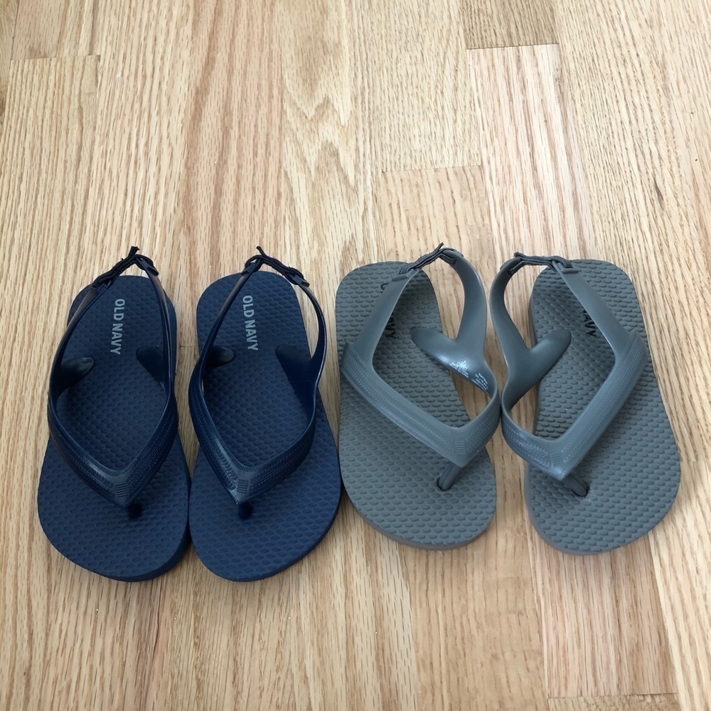 Old Navy Toddler Flip Flop Sandals NWOT Sz 6 Gray Blue